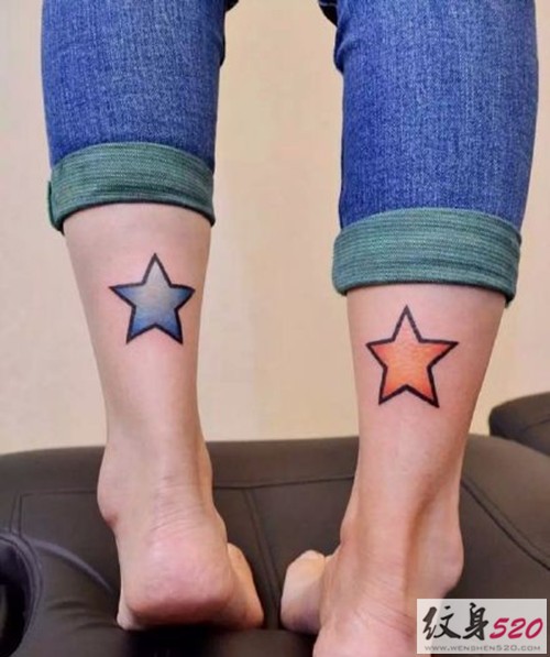 小腿上闪闪的五角星纹身