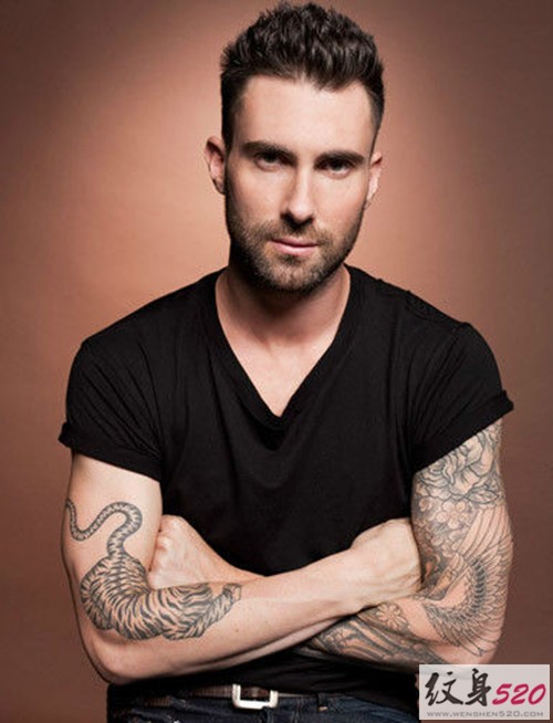 亚当·莱文带你领略花臂潮男的魅力