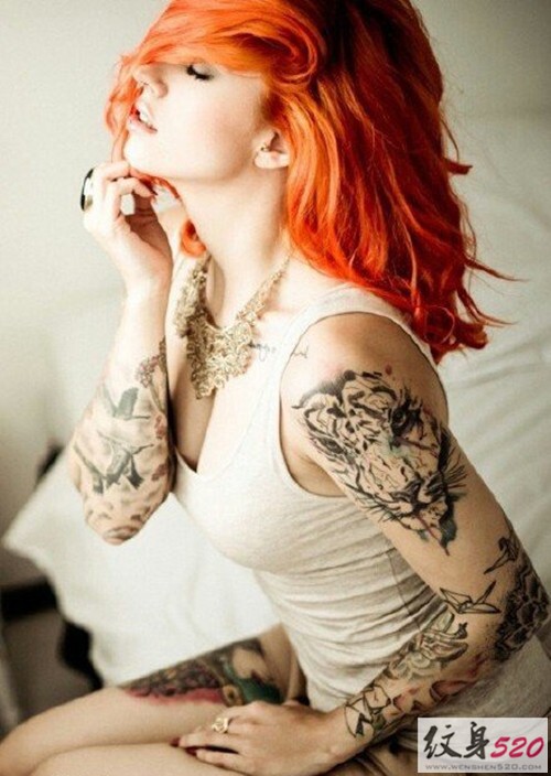 性感时尚的花臂女郎