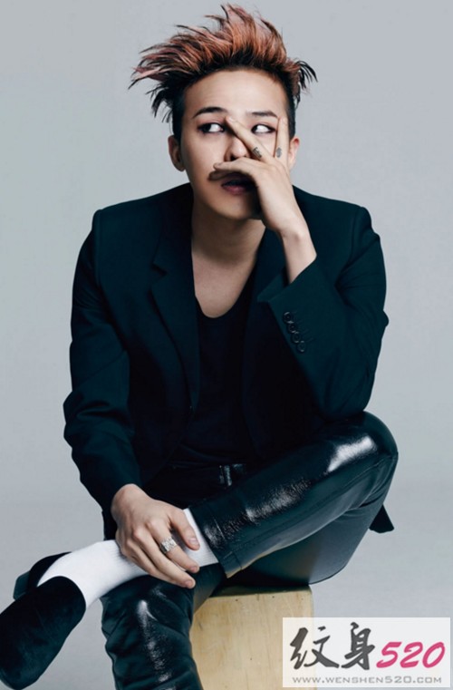 全能偶像权志龙帅气纹身秀