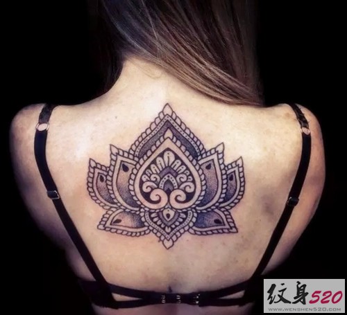 背部创意点刺纹身图案