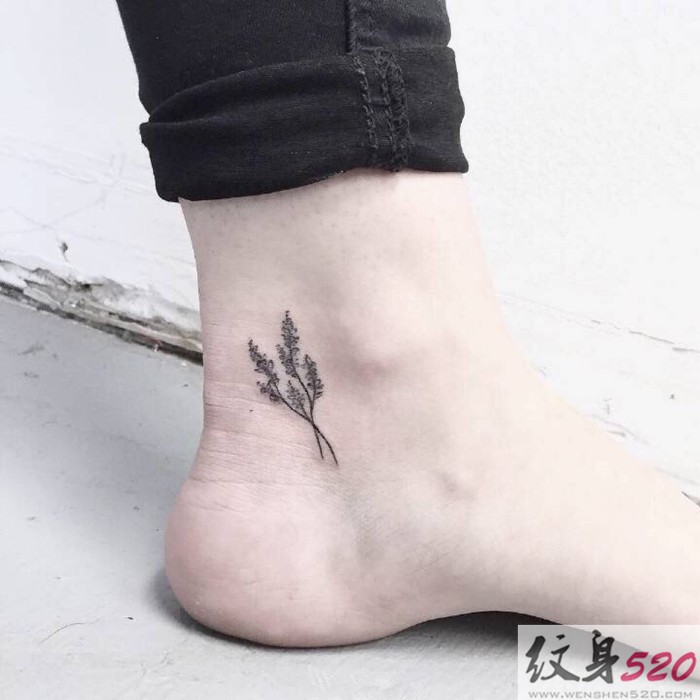 简单的小清新脚踝纹身