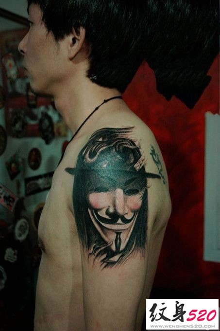 v字仇杀队时尚手臂纹身