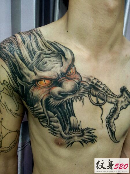 霸气的男士披肩龙纹身大全