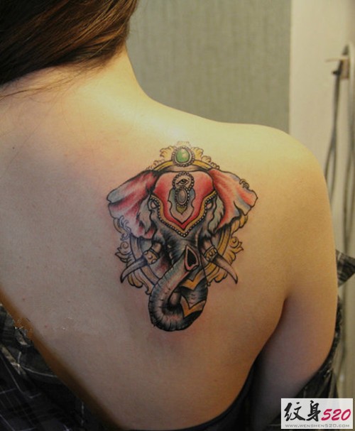 腰部背部上的传统象神纹身图案大全