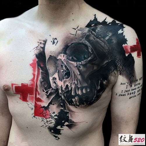 潮流欧美风 男士胸前的骷髅纹身图案
