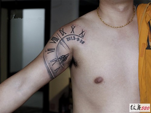 肩部潮流钟表时钟纹身