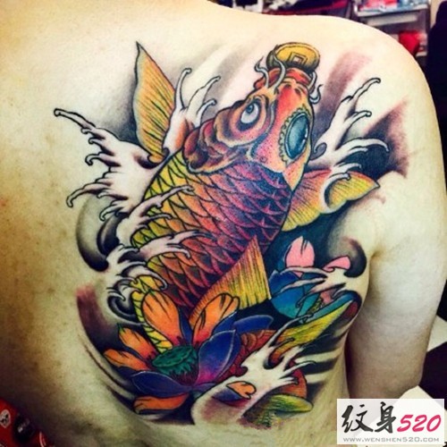 半背肩部传统鲤鱼纹身