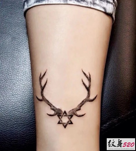 神圣纯洁的六芒星纹身图案大全