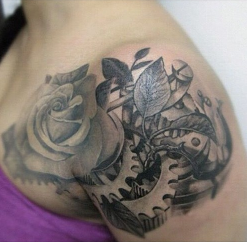 披肩玫瑰齿轮纹身图案