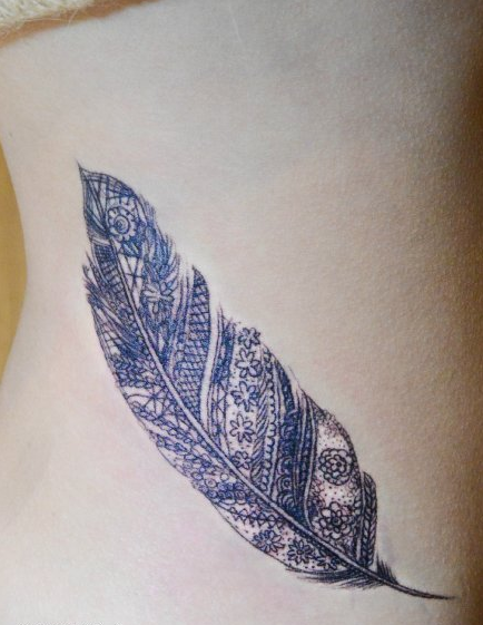 精致唯美羽毛纹身图案