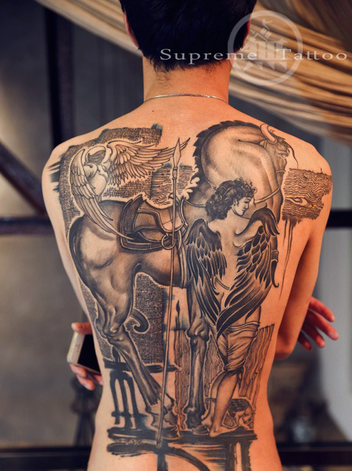 满背天使战马纹身