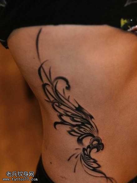 腰部藤花纹身图案