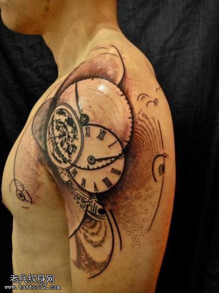 胳膊时钟纹身图案