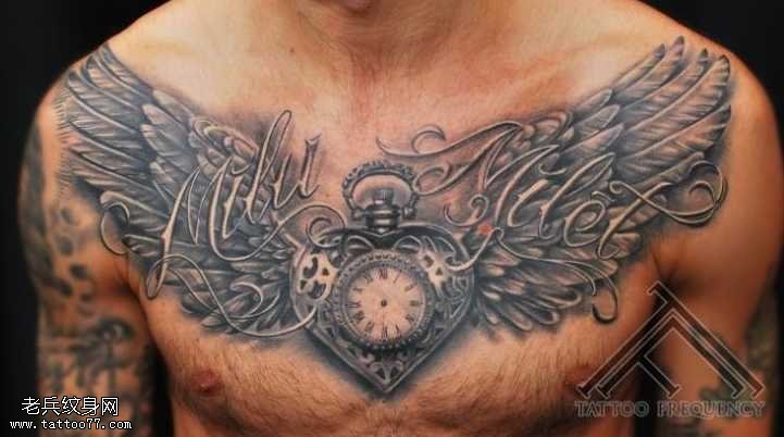 胸部翅膀闹钟纹身图案