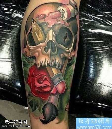 风格的骷髅头纹身图案