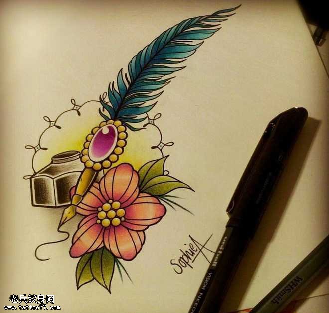 手稿彩色羽毛花纹身图案