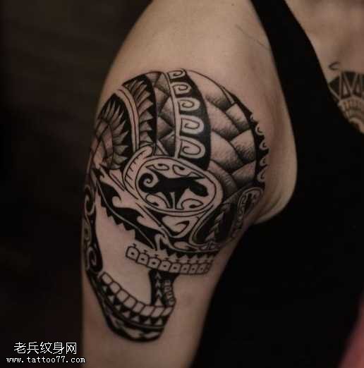 胳膊骷髅头图腾纹身图案