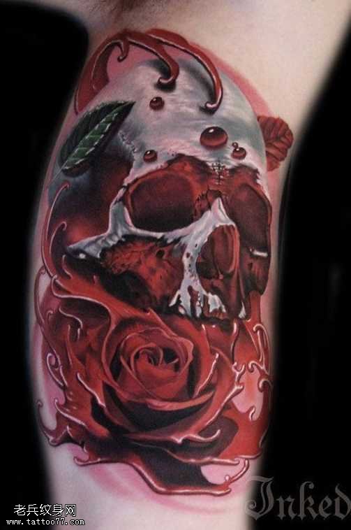 腿部骷髅玫瑰纹身图案