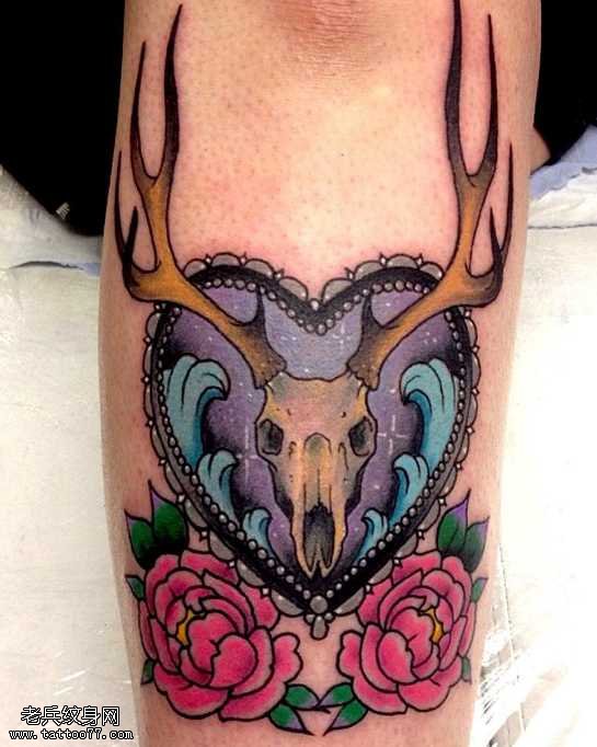 胳膊潮流个性鹿纹身图案