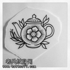 手稿写实线条茶壶纹身图案