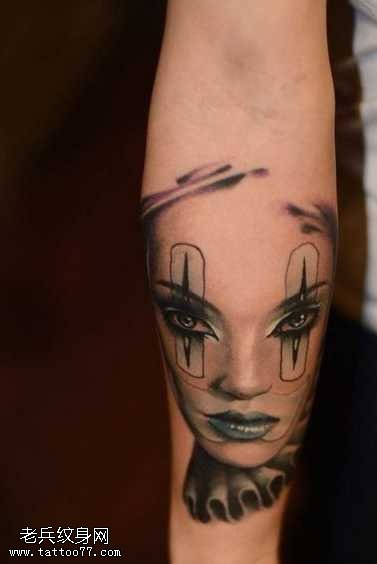 胳膊美女纹身图案
