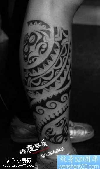 腿部经沙剑图腾纹身图案