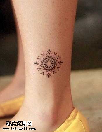 腿部个性花腾纹身图案