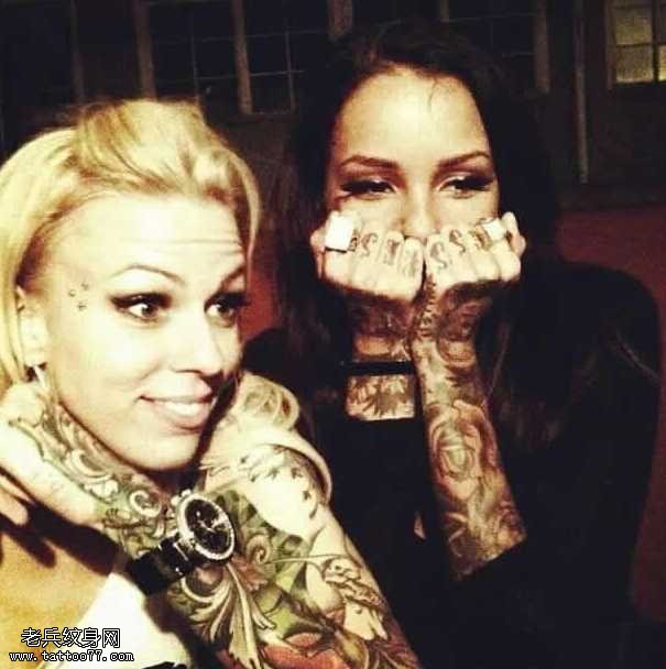 手臂闺蜜间的纹身图案