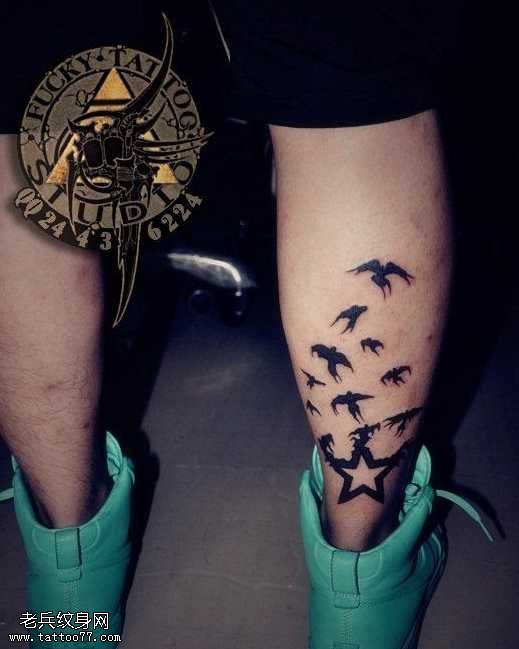 腿部五角星鹰纹身图案