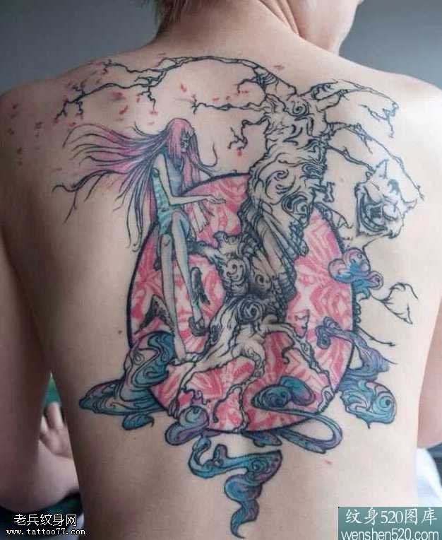 精美月亮树纹身图案