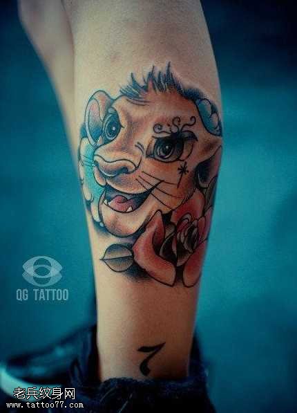 腿部流行的狮子纹身图案