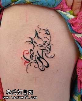 腿部猫咪图腾纹身图案