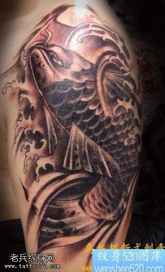 胳膊个性锂鱼纹身图案