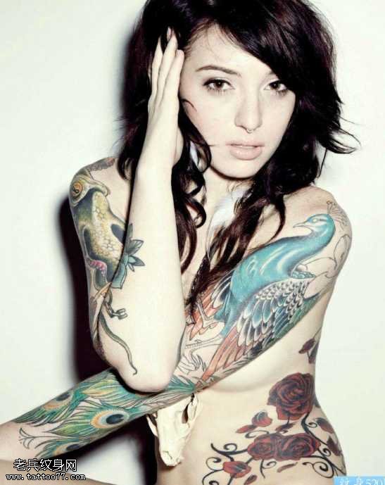 花臂孔雀纹身图案