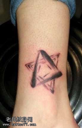 腿部唯美潮流的六芒星纹身图案