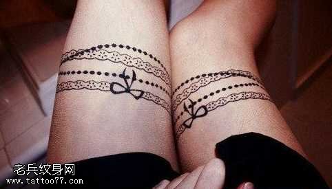 腿部蕾丝纹身图案