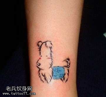 腿部小狗纹身图案