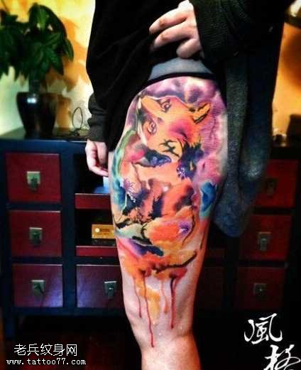腿部狐狸纹身图案