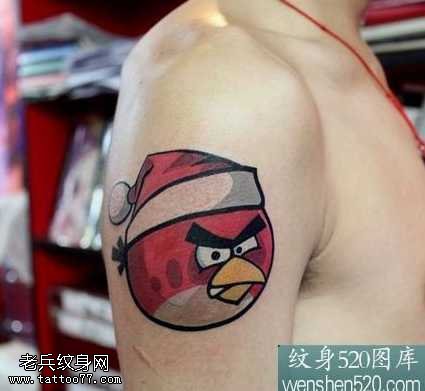 胳膊愤怒的小鸟纹身图案