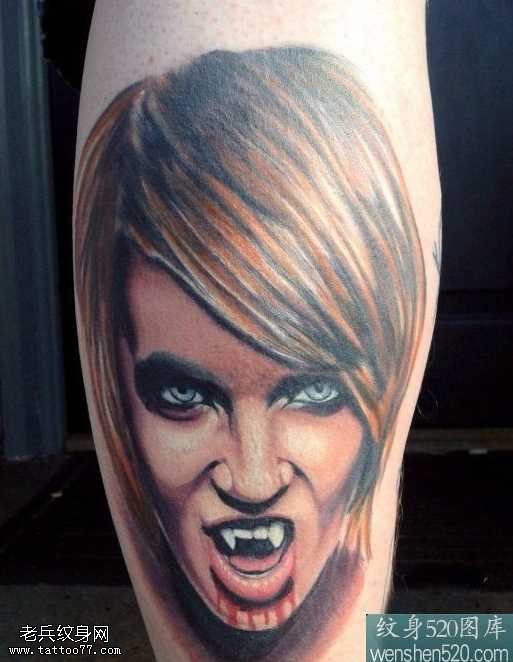 腿部吸血鬼纹身图案