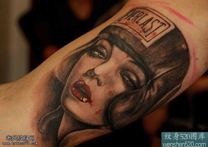 着雷锋帽的妹纸肖像纹身图案