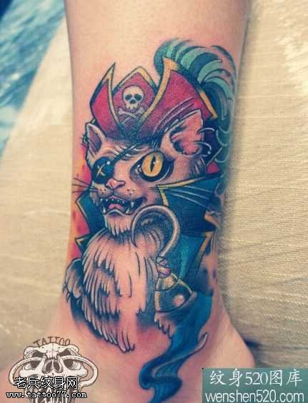 海盗船长猫纹身图案