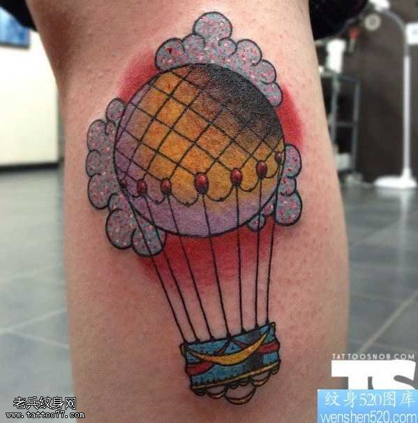 胳膊个性氢气球纹身图案