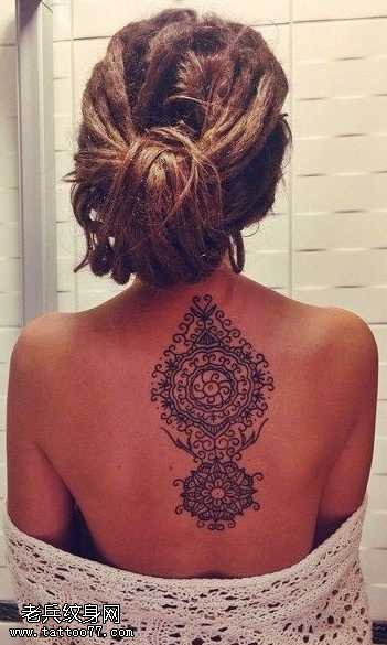 背部图腾纹身图案