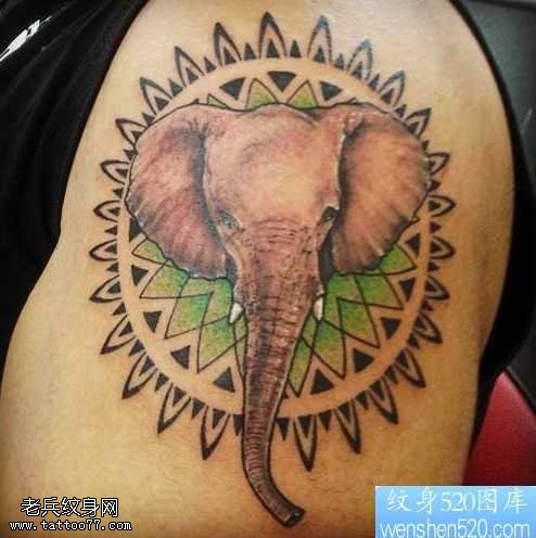 胳膊象纹身图案