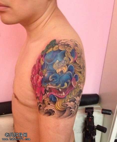 胳膊唐狮纹身图案