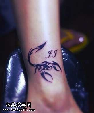 脚踝蝎子图腾纹身图案