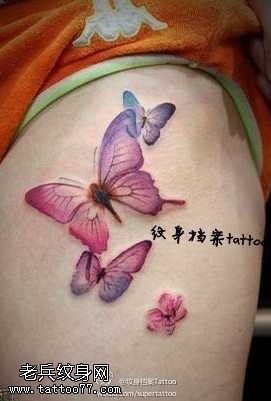 腿部好看的彩色蝴蝶纹身图案