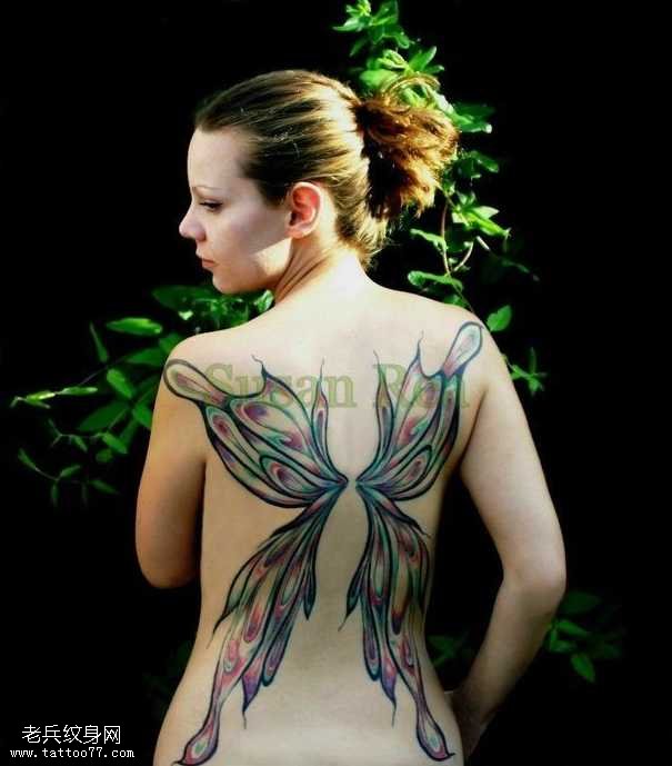破茧成蝶翅膀纹身图案